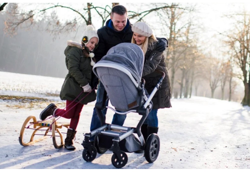 Как выбрать зимнюю коляску для новорождённого?